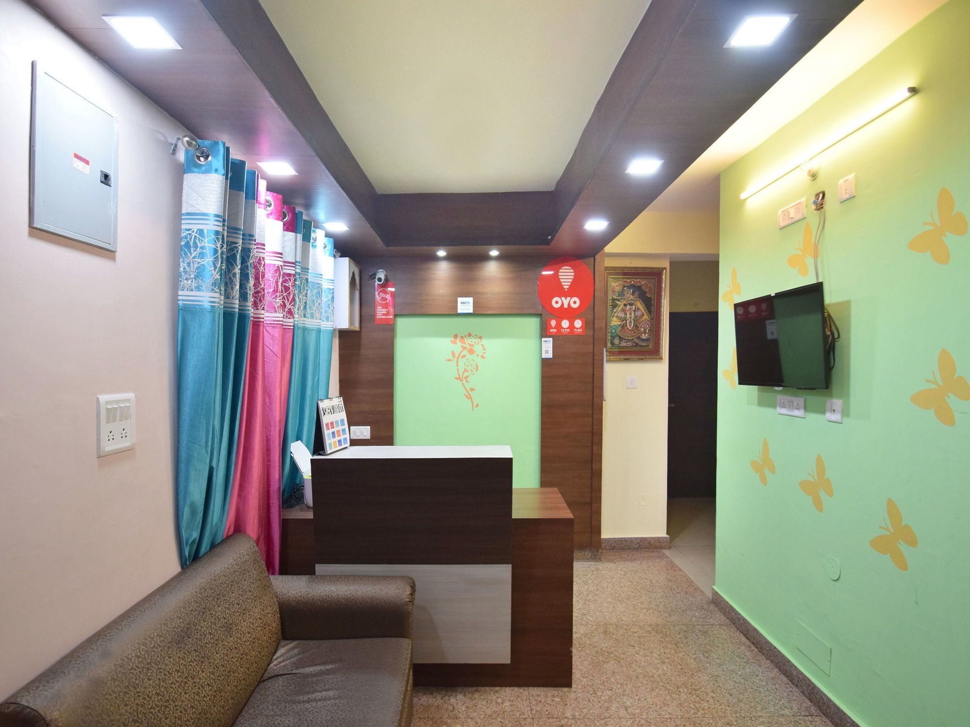 שימלה Oyo 8439 Hotel Howard מראה חיצוני תמונה